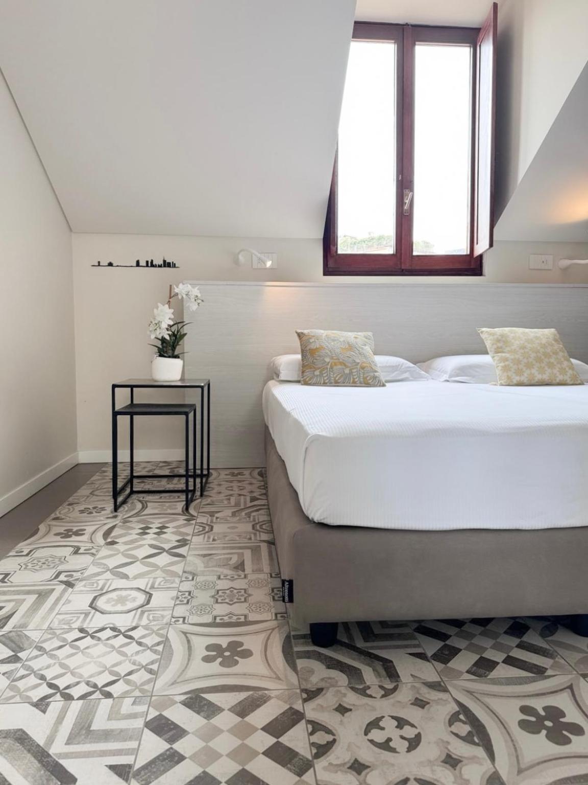 Comecasa 10 Minutes Walk From Duomo 2 Bedroom Apartment ميلان المظهر الخارجي الصورة